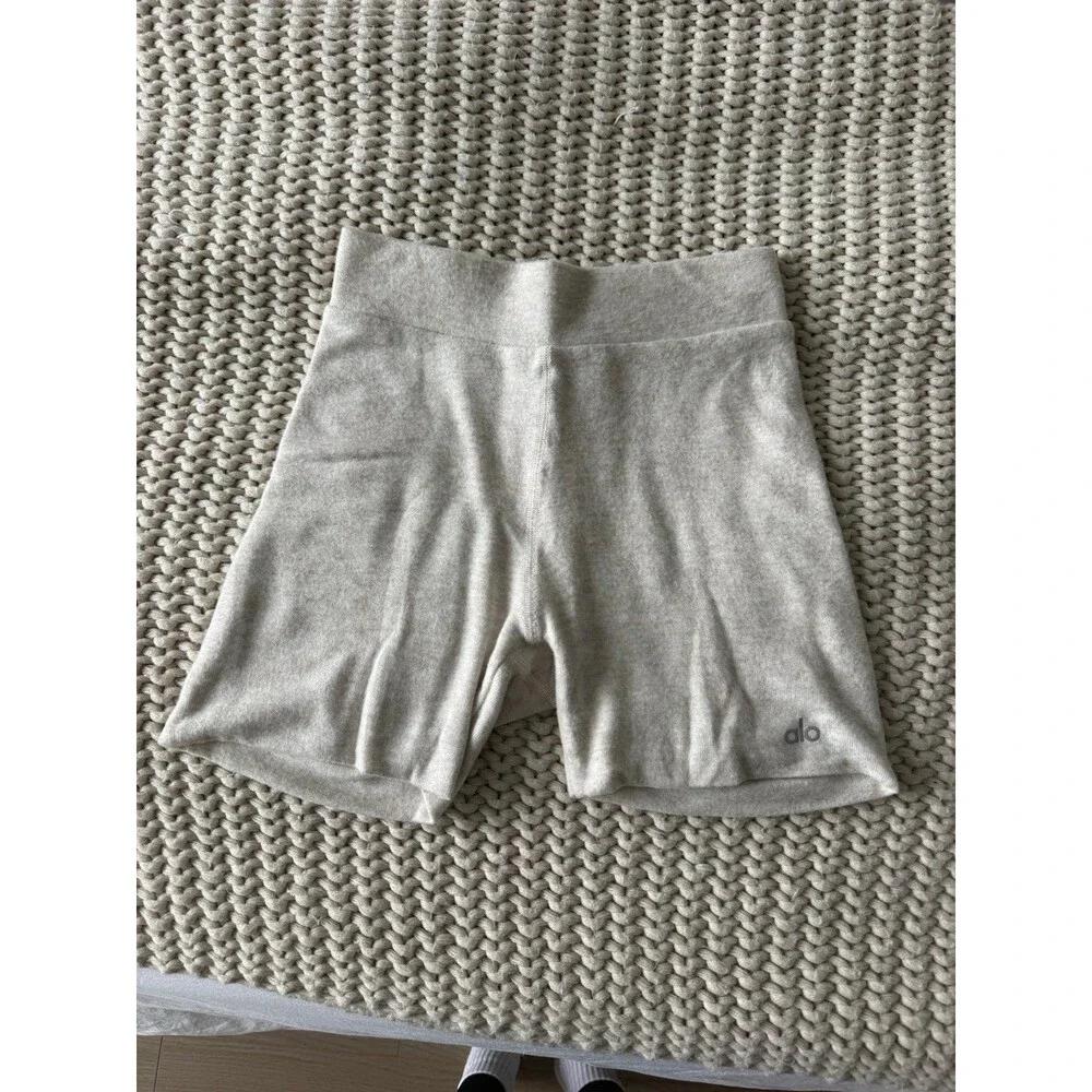 Alo oatmeal heather alolux me time shorts